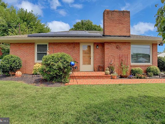 2nd image of 9715 Deanewood Ln
