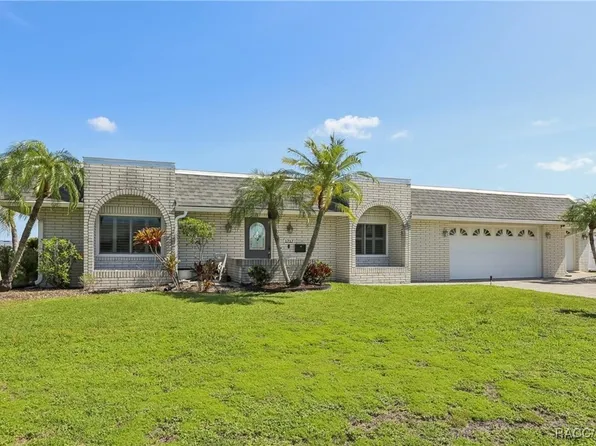 1717 Danbury Dr, Sun City Center, FL 33573