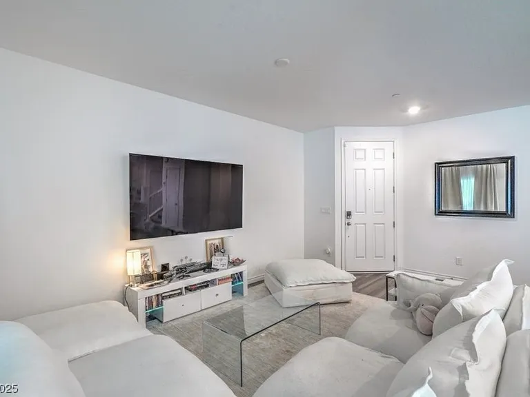 7318 N Decatur Blvd #4 — Photo 6