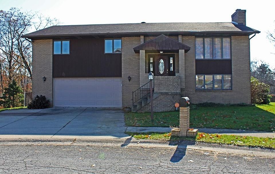 1st image of 145 Lafayette Cir