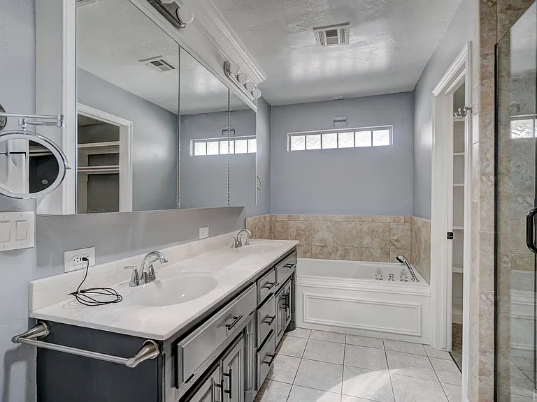 1209 SW 113th St — Photo 20
