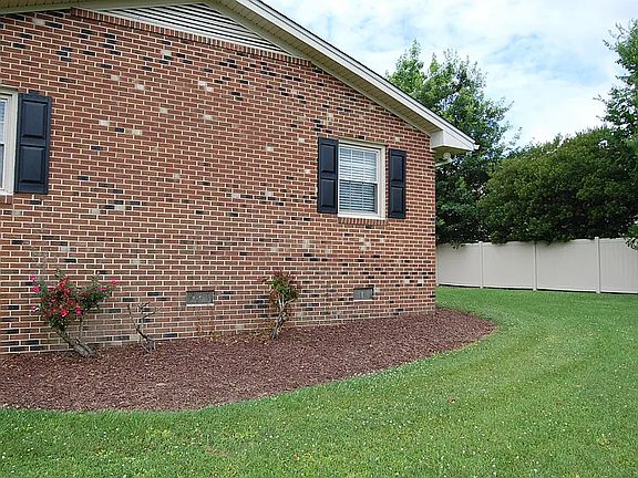 4th image of 1418 Sherron Rd