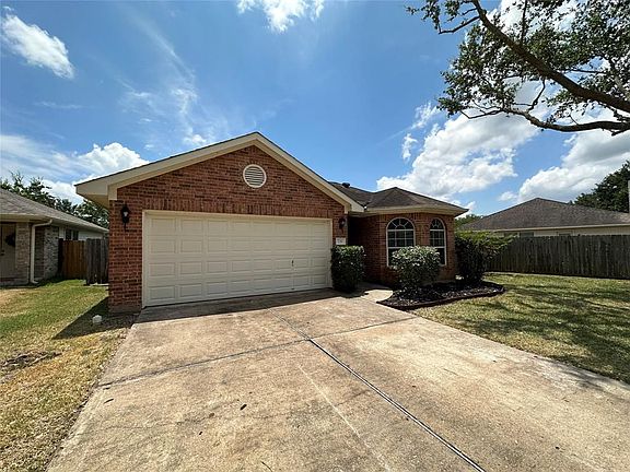 2nd image of 126 Big Thicket Dr