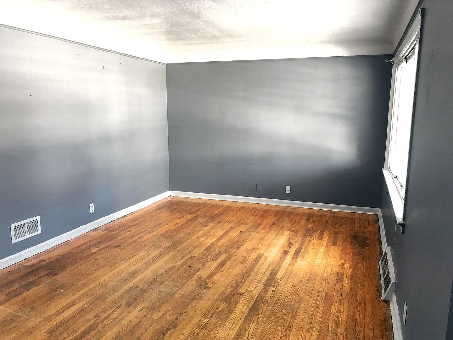 3 Bed 1 Bath In Beautiful Garfield Heights! — Photo 4