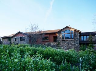 221 Monroe Way, Mount Shasta, CA 96067