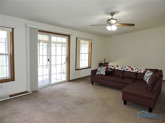 3rd image of 1245 Granite Ln