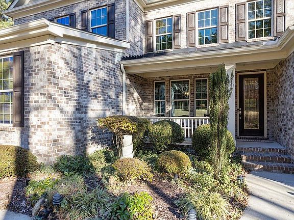 4th image of 35 Rolling Meadows Ln
