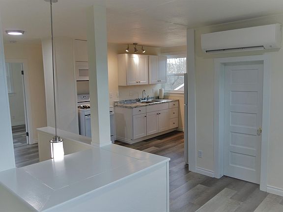 2nd image of 487 1/2 Scenic Dr #487-1/2