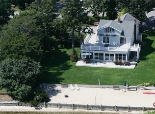 10 Meeting House Creek Rd, Aquebogue, NY 11901