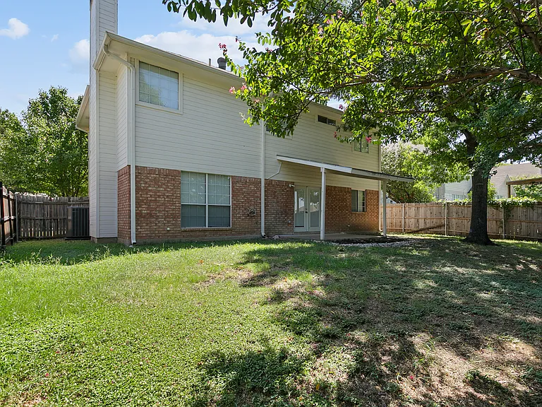 7605 Bryce Canyon Dr W — Photo 25
