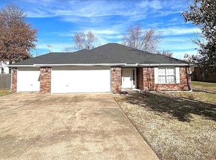 2284 Rockburn Ave, Springdale, AR 72764