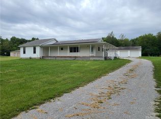 225 Lammes Ln, New Carlisle, OH 45344