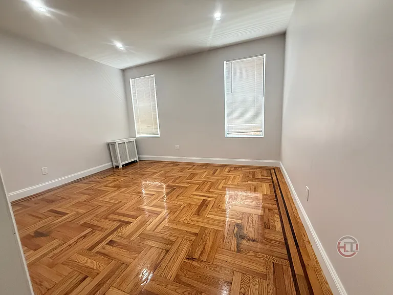 1817 Parkview Ave #2R — Photo 5