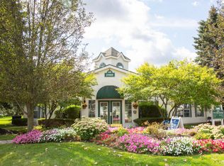 Meadowood Park of Wixom, Wixom, MI 48393