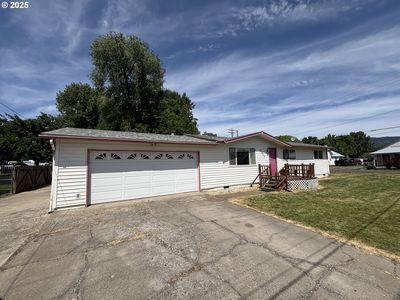 2312 N Pine St, La Grande, OR, 97850