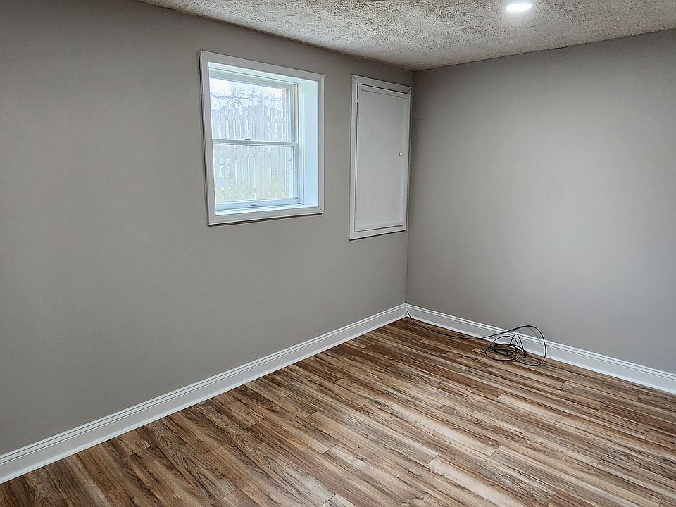 Bedroom 1, View 1