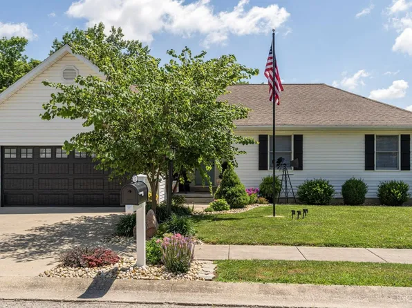 112 Elizabeth Dr, Hillsboro, OH 45133