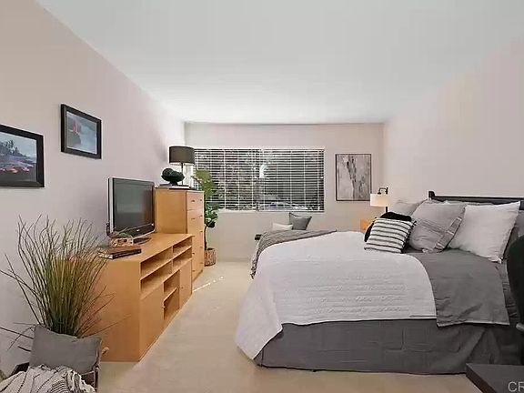 5th image of 11870 Caminito Ronaldo Unit 239