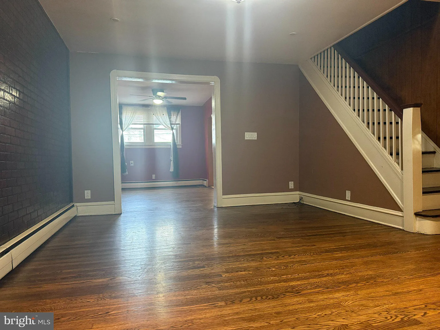 3 bed, 1.0 bath, 1092 sqft, $1,500 — Photo 1