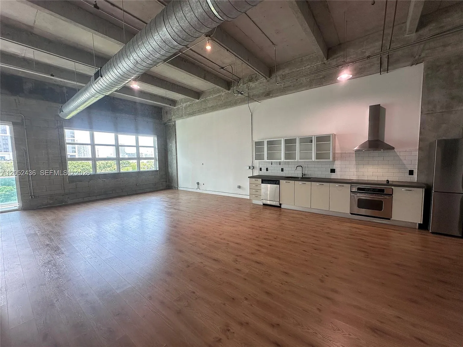 Parc Lofts Condo — Photo 4