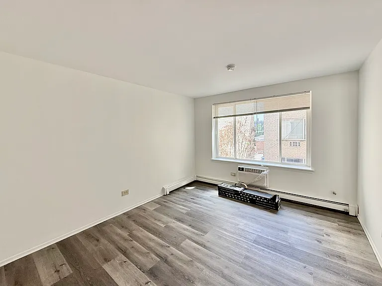 6815 N Sheridan Rd — Photo 9