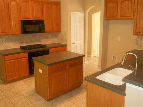4th image of 937 Wisperwood Dr