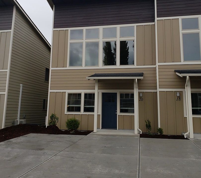 1st image of 18 W Pointe Dr #3B-2BA-1296SQFT