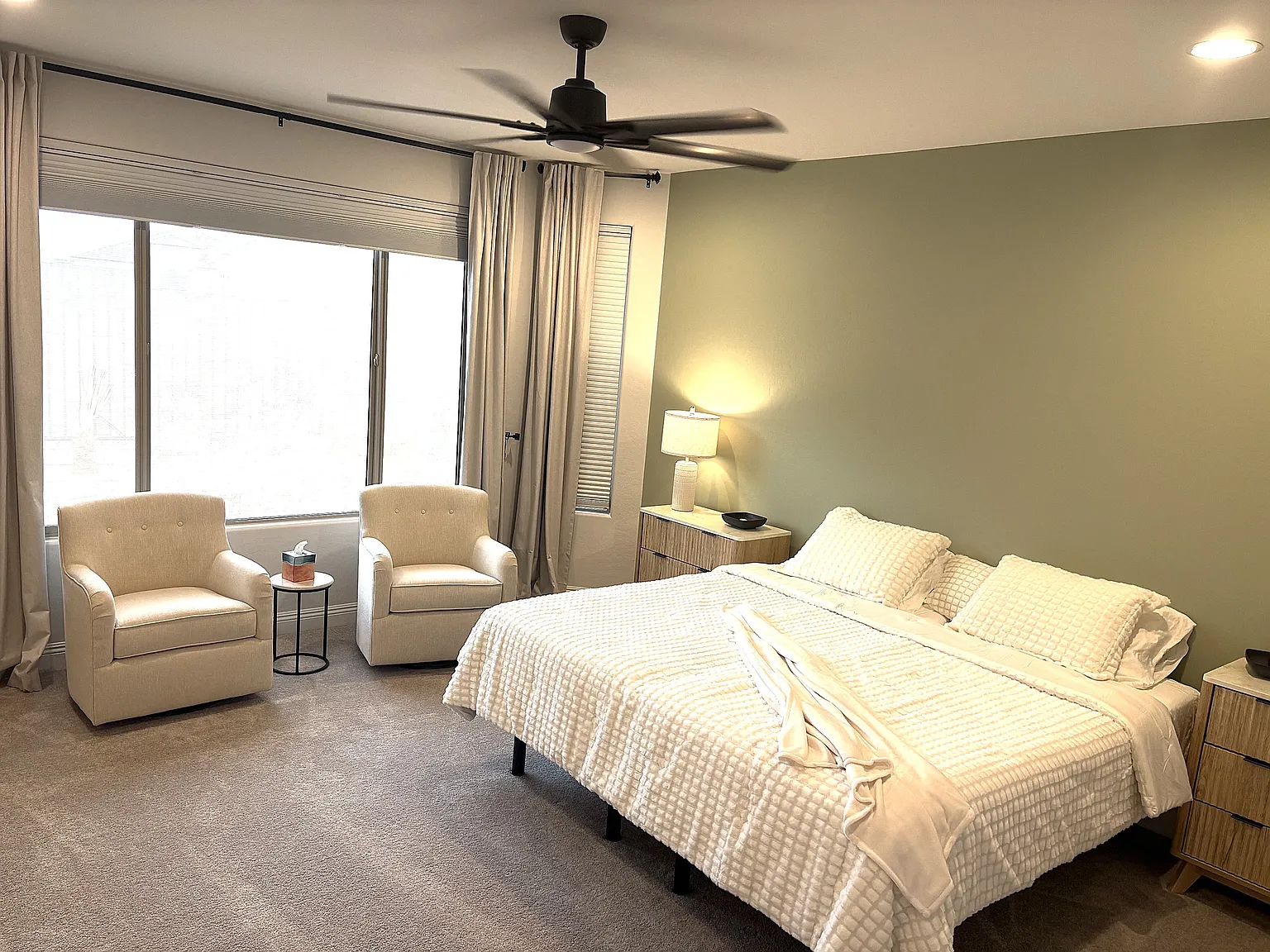 2 bed, 1890 sqft, $2,280 — Photo 4