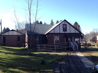 120 Dayton Park Rd, Philippi, WV 26416