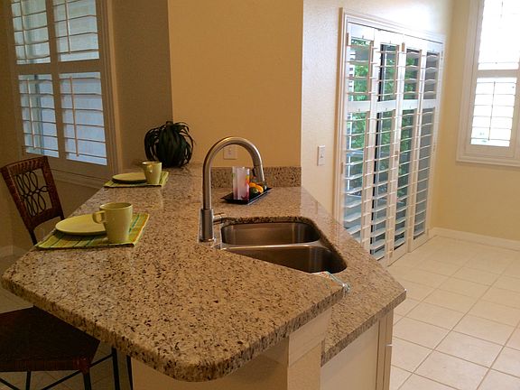 3rd image of 623 Vallance Way NE