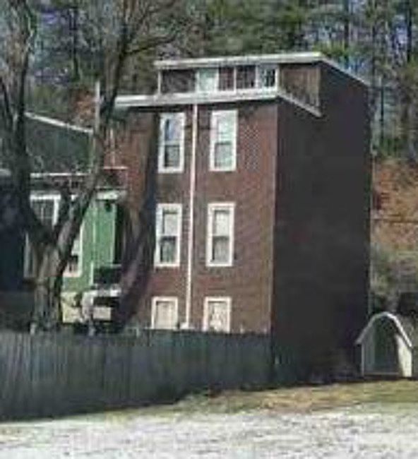 114 E Main St, Tremont, PA 17981 Zillow