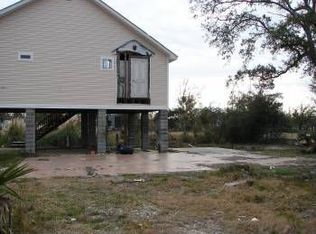 2115 Bonney Dr, Bay Saint Louis, MS 39520