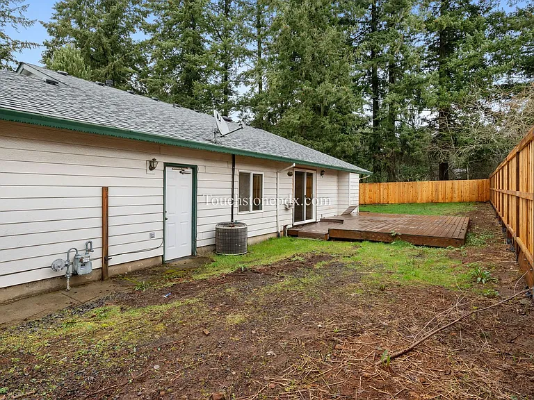 20160 Quinalt Dr — Photo 29