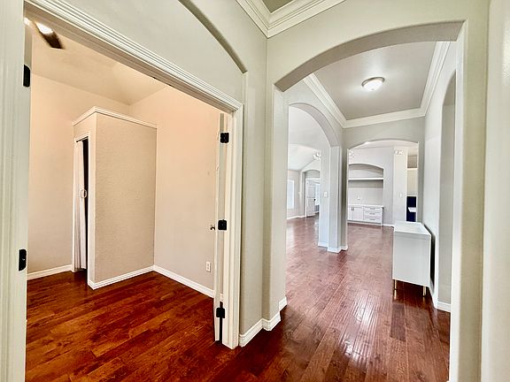 5th image of 3720 Prague Mews