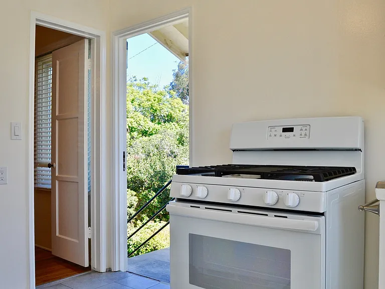 3407 Union St — Photo 17