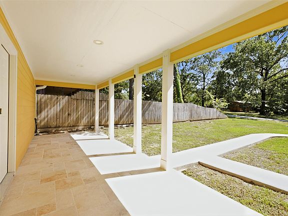 5th image of 340 Oak Ridge Dr