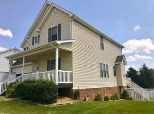 60 Katie Ln NW, Christiansburg, VA 24073
