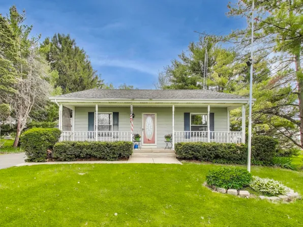 1340 Wooley Rd, Oswego, IL 60543