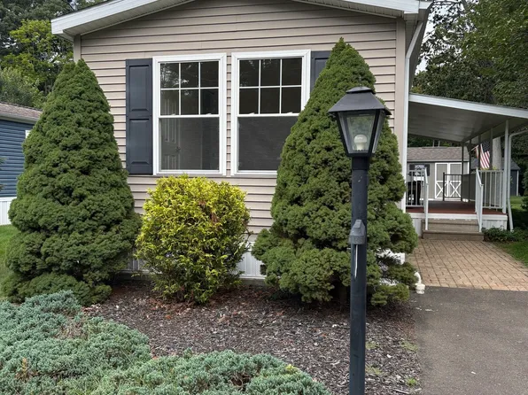 41 Woodland Trail, Killingworth, CT 06419