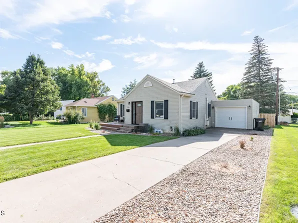 1208 N 2nd St, Bismarck, ND 58501