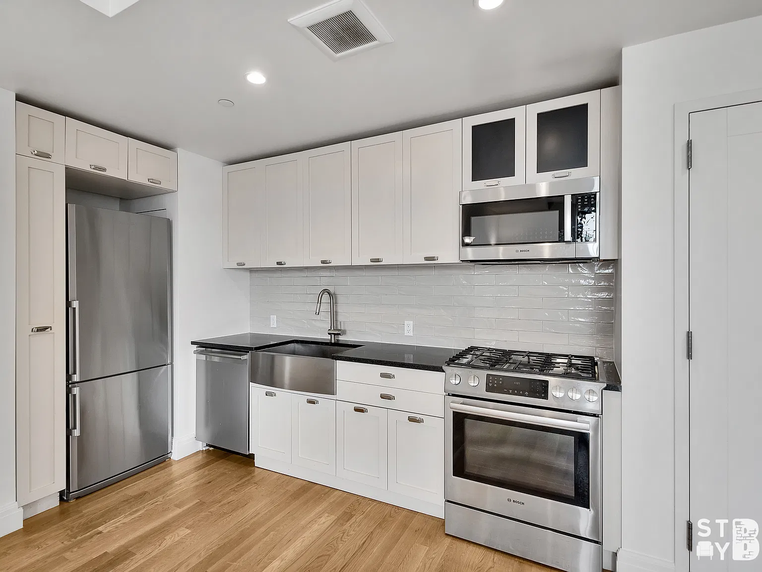 1035 Fulton Street — Photo 3