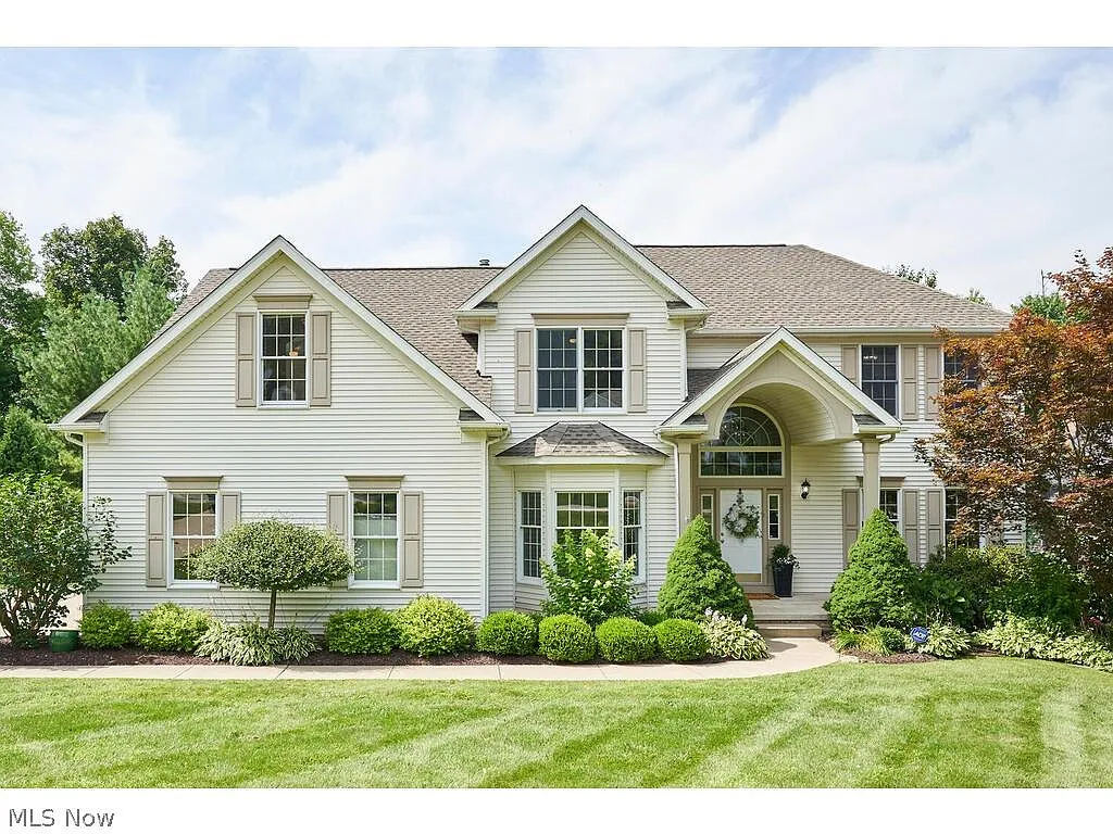 4084 Stonebridge Blvd photo 1