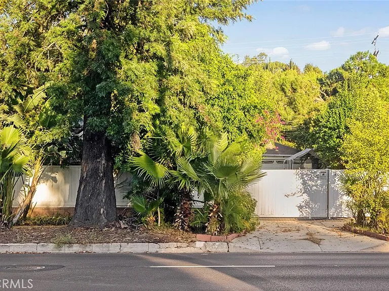 5020 Topanga Canyon Blvd — Photo 28