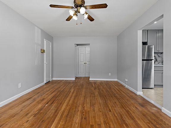 4th image of 725 E Broadway APT 1