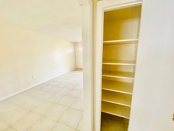 5th image of 711 Toronto Ave #12