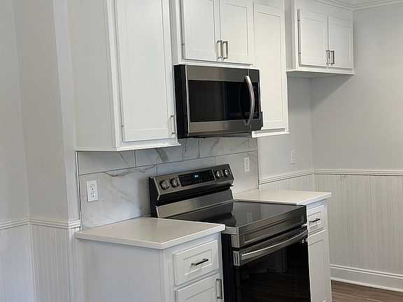 5th image of 1688 Ravenwood Ln