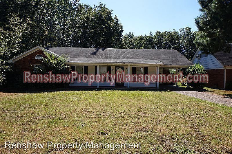 1st image of 2015 Grovehaven Dr