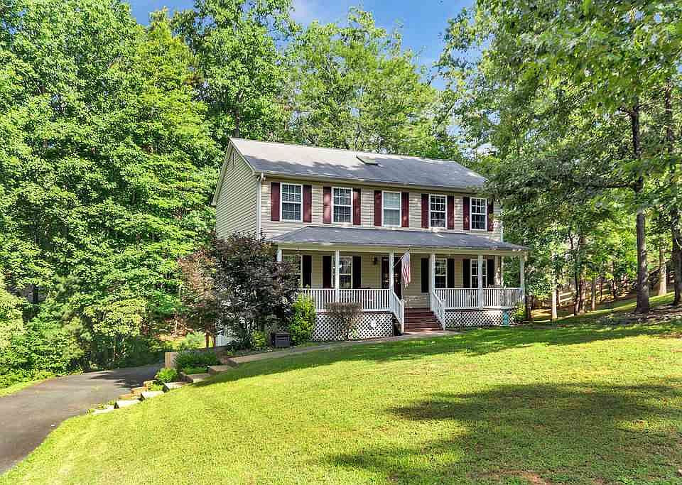1st image of 64 Lafayette Dr