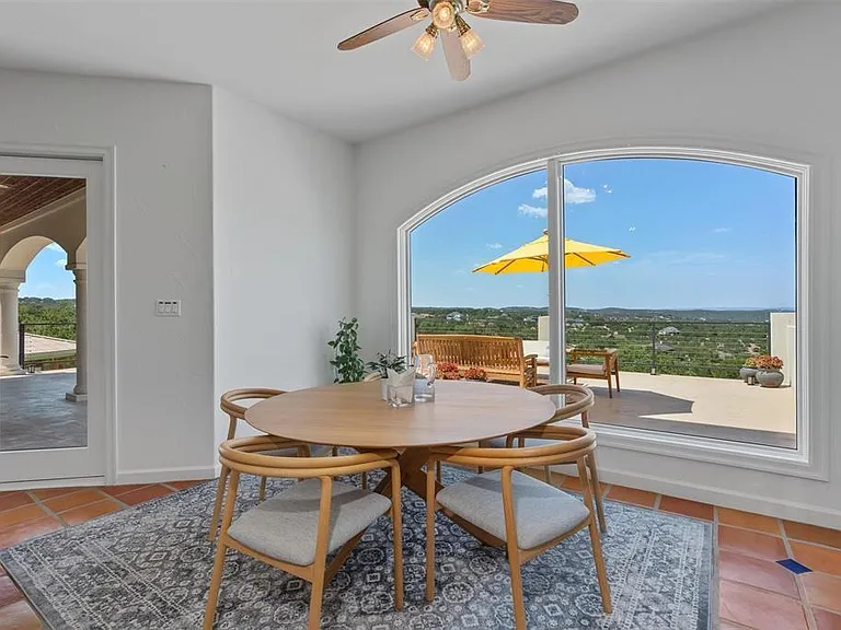 4922 Hidden Creek Ln — Photo 12