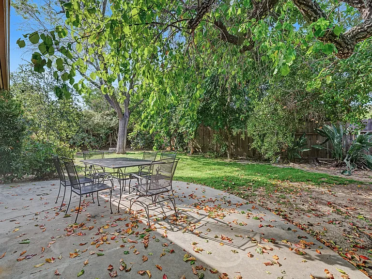 4413 Canoga Dr — Photo 29